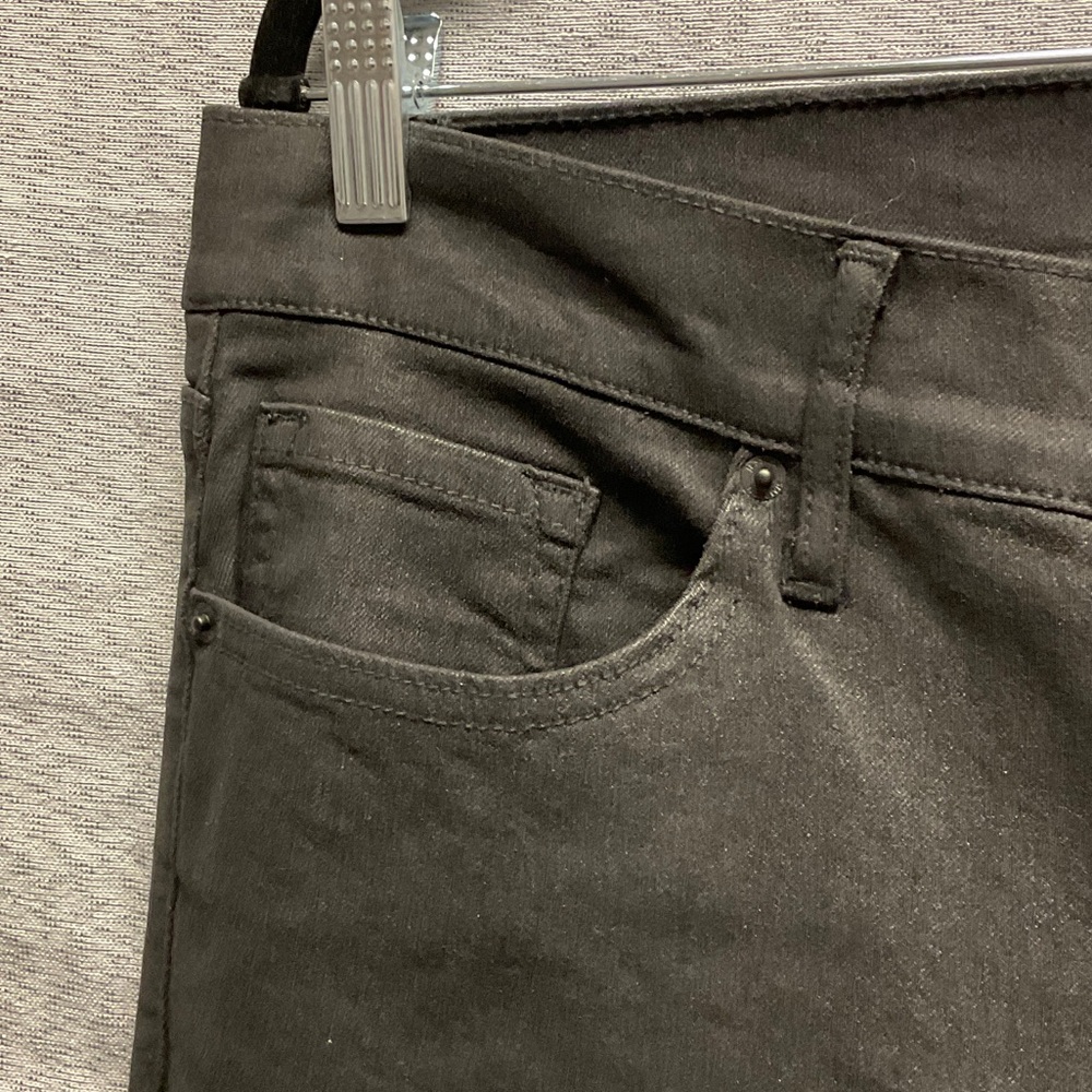 Women's Black waxed textured Flared Jeans - Picture 6 of 10